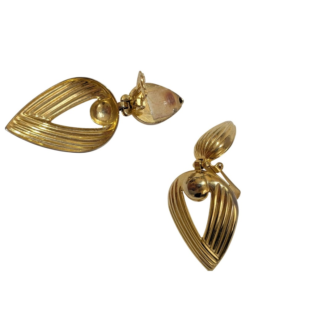 Vintage Gold Tone Ribbed Teardrop Clip On Earrings Statement Dangle 1980s - Picture 3 of 4